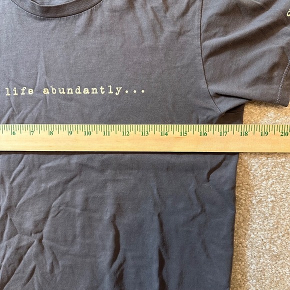 Seven Pounds Live life abundantly grey tshirt no tag 2008‎ size small tee - Picture 5 of 6